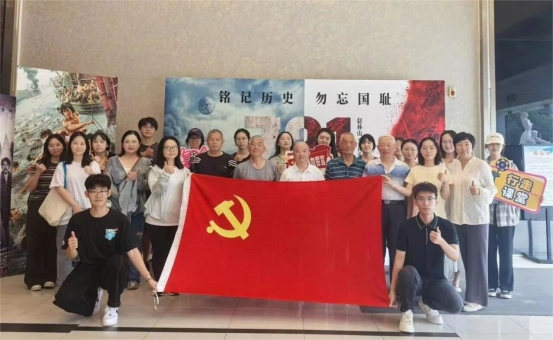 上海大学悉尼工商学院研究生经金党支部成功举办第二期“初心讲堂”暨银青结对仪式