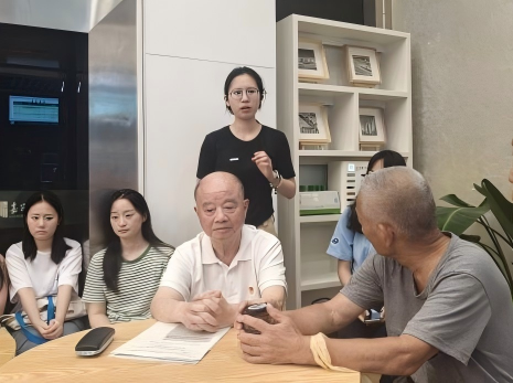 上海大学悉尼工商学院研究生经金党支部成功举办第二期“初心讲堂”暨银青结对仪式